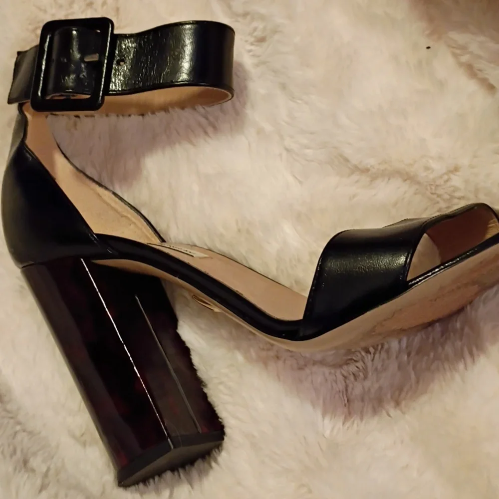 Diane Von Furstenberg Ankle Strap Sandals